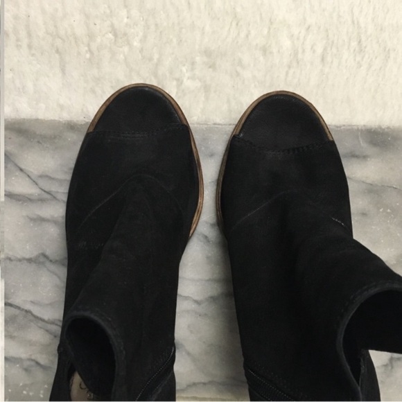 Vince Camuto Katleen Heels Peep Toe Ankle Bootie Shoe Size 9.5 Black - Picture 4 of 10